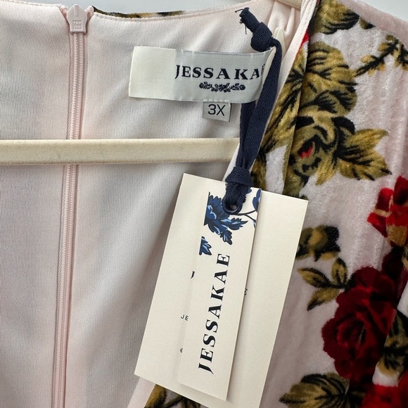 JessaKae Isabella Dress Romantic Vintage Rose V-Neck Velvet  Size 3X NEW - Picture 3 of 6